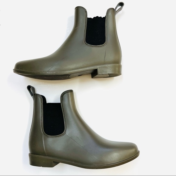 A New Day Rain Boot - Picture 5 of 8